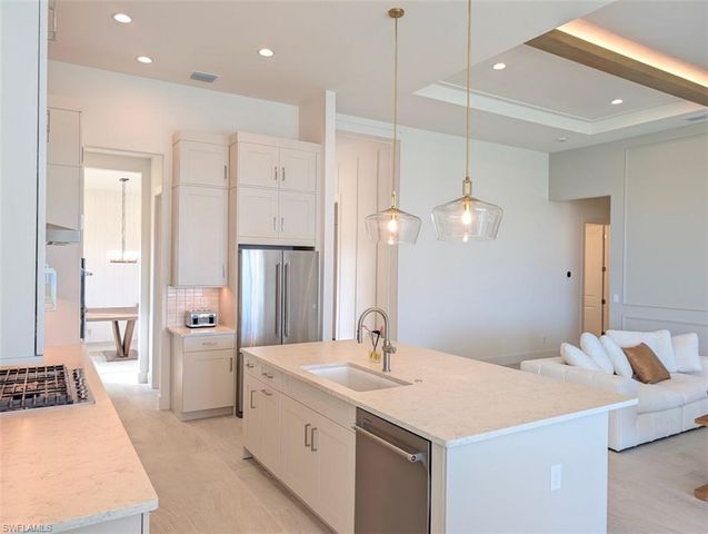 9077 Wisteria WAY, Naples, FL 34114