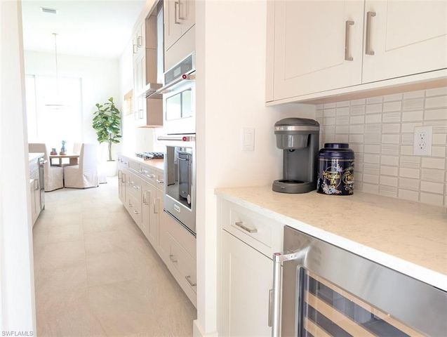 9077 Wisteria WAY, Naples, FL 34114