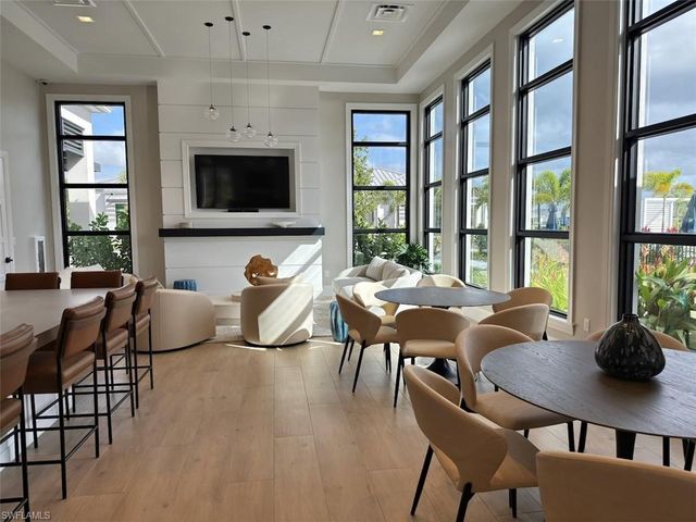 9077 Wisteria WAY, Naples, FL 34114