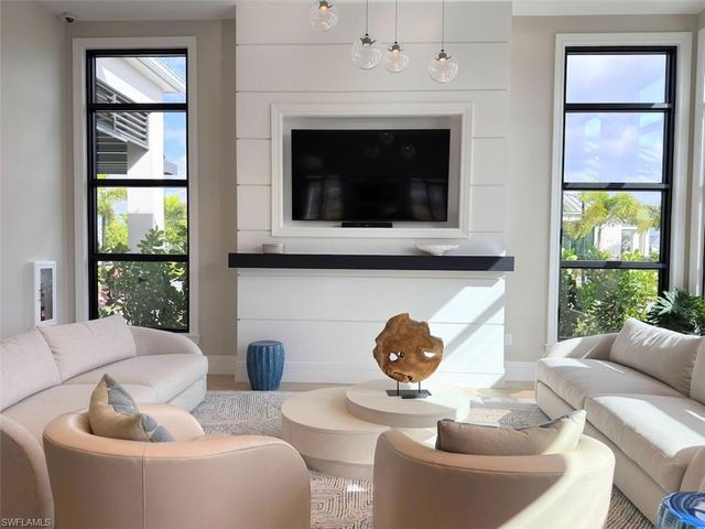 9077 Wisteria WAY, Naples, FL 34114