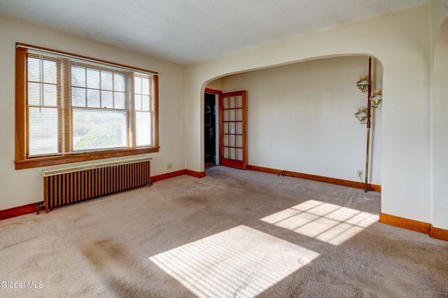 1401 Midline Road, Amsterdam, NY 12010