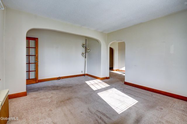 1401 Midline Road, Amsterdam, NY 12010