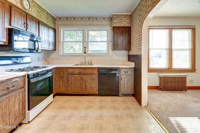 1401 Midline Road, Amsterdam, NY 12010