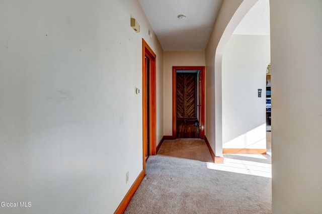 1401 Midline Road, Amsterdam, NY 12010