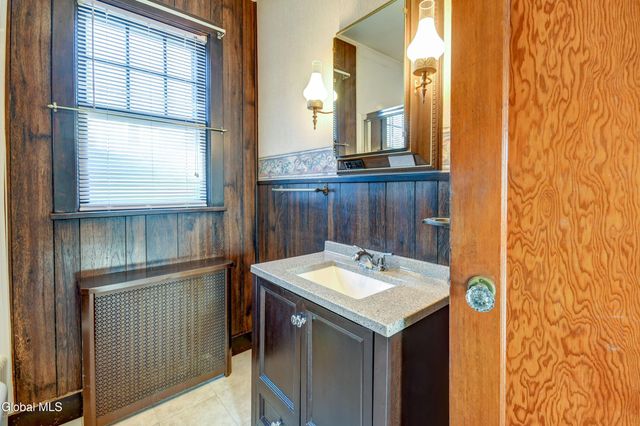 1401 Midline Road, Amsterdam, NY 12010