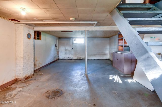 1401 Midline Road, Amsterdam, NY 12010