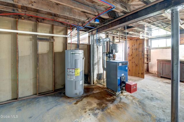 1401 Midline Road, Amsterdam, NY 12010