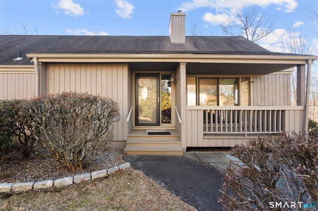 315 Navajo Lane A, Stratford, CT 06614