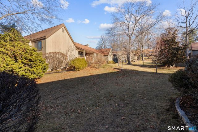 315 Navajo Lane A, Stratford, CT 06614