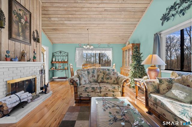 315 Navajo Lane A, Stratford, CT 06614