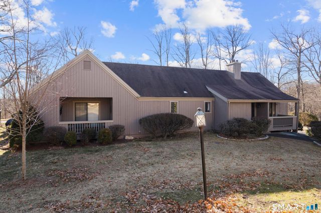 315 Navajo Lane A, Stratford, CT 06614