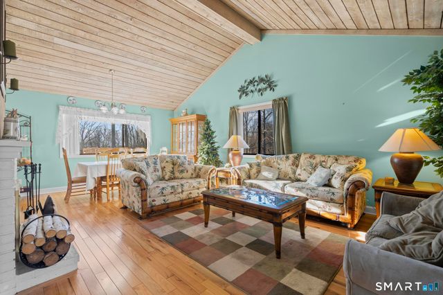 315 Navajo Lane A, Stratford, CT 06614