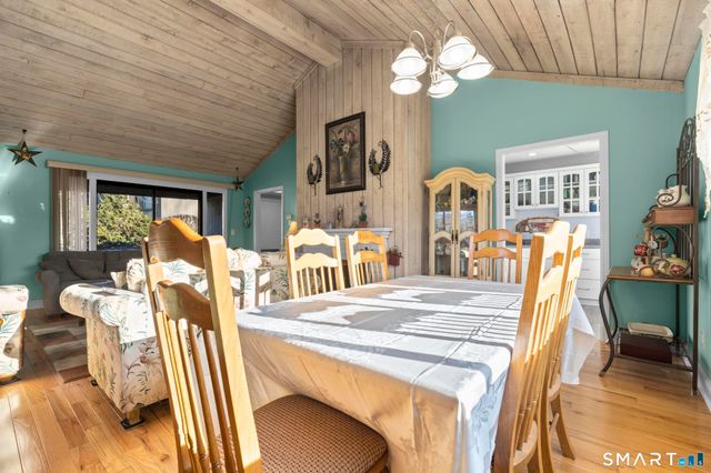 315 Navajo Lane A, Stratford, CT 06614