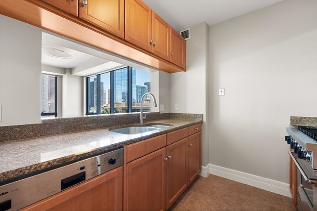 2 Avery Street 19G, Boston, MA 02111