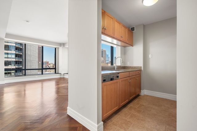 2 Avery Street 19G, Boston, MA 02111