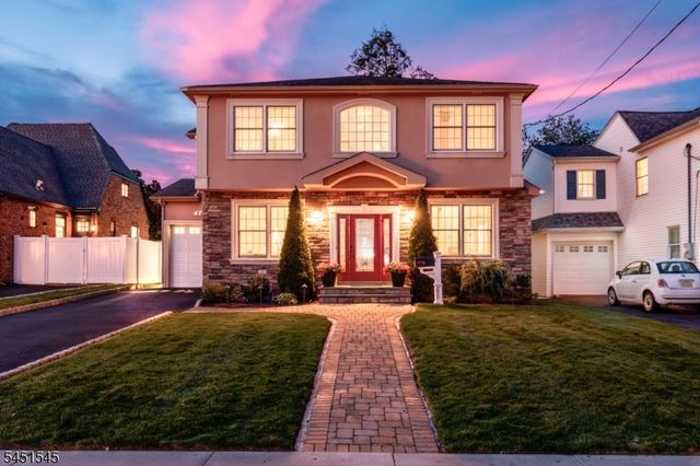 16 Madison Ave, Hasbrouck Heights Boro, NJ 07604