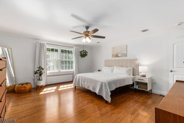 16 Madison Ave, Hasbrouck Heights Boro, NJ 07604