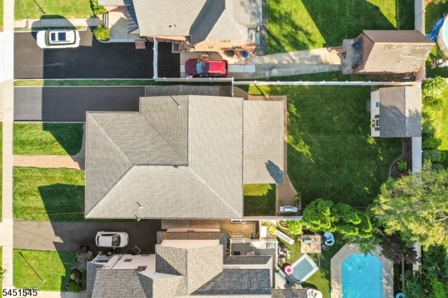 16 Madison Ave, Hasbrouck Heights Boro, NJ 07604