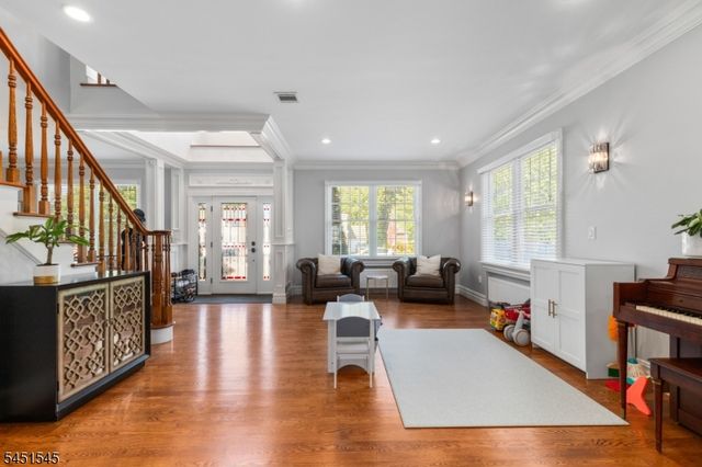 16 Madison Ave, Hasbrouck Heights Boro, NJ 07604