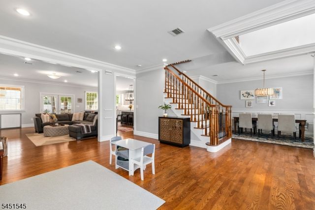 16 Madison Ave, Hasbrouck Heights Boro, NJ 07604