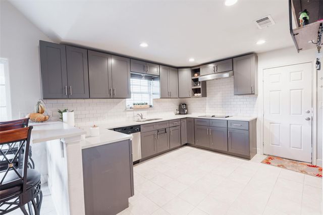 1328 County Road 3540, Cleveland, TX 77327