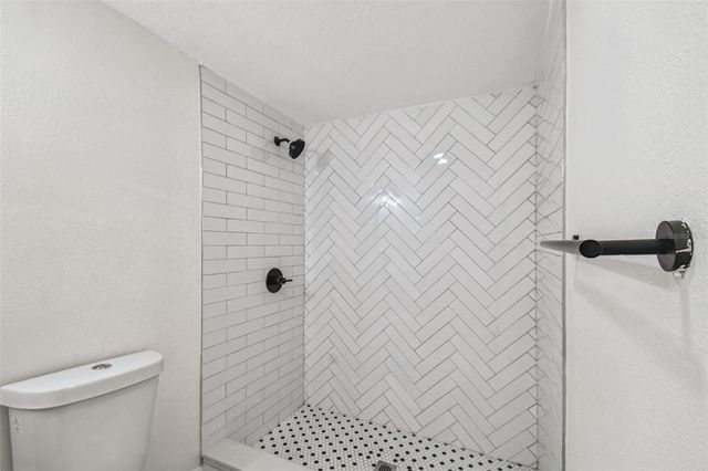 2302 W IDLEWILD AVENUE, Tampa, FL 33603