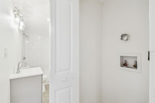 2302 W IDLEWILD AVENUE, Tampa, FL 33603