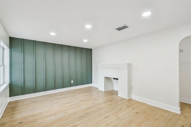 2302 W IDLEWILD AVENUE, Tampa, FL 33603