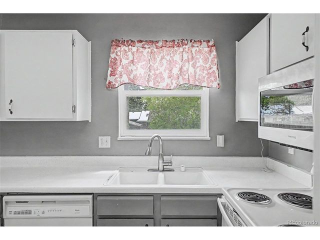 1406 Cottonwood St, Broomfield, CO 80020
