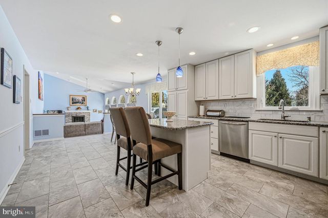 10 AUSPICE CIR, Newark, DE 19711