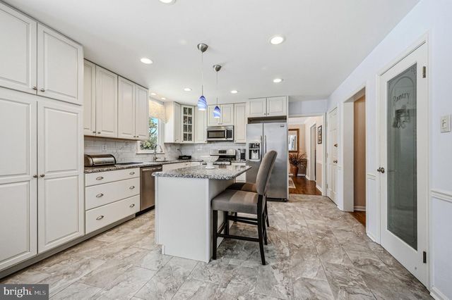 10 AUSPICE CIR, Newark, DE 19711