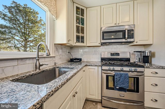 10 AUSPICE CIR, Newark, DE 19711