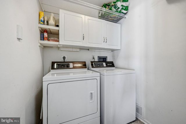 10 AUSPICE CIR, Newark, DE 19711