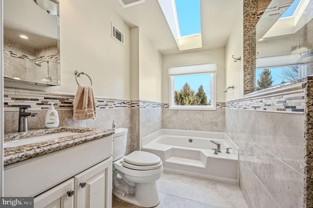 10 AUSPICE CIR, Newark, DE 19711