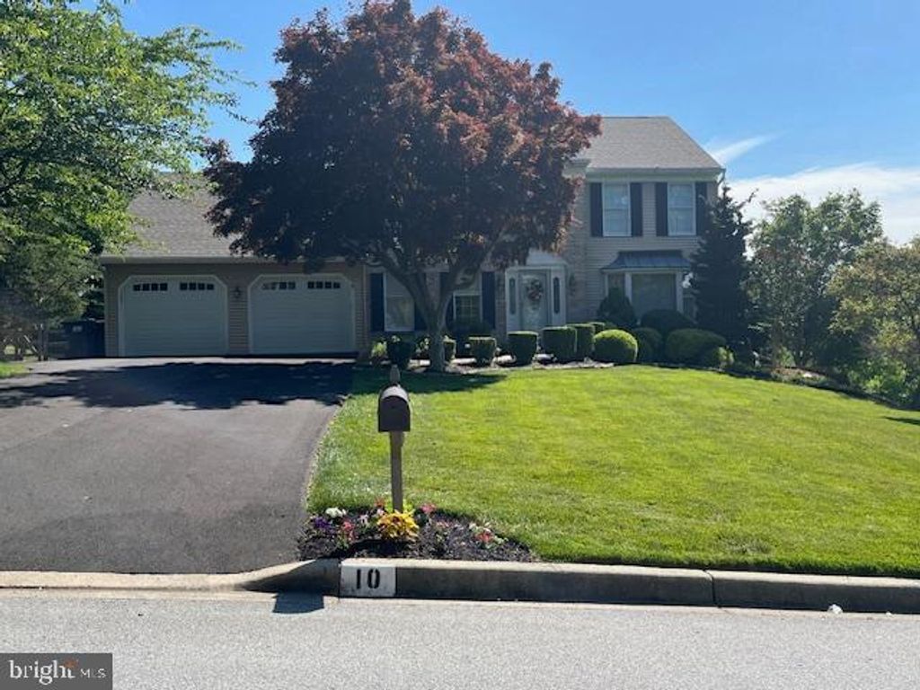 10 AUSPICE CIR, Newark, DE 19711