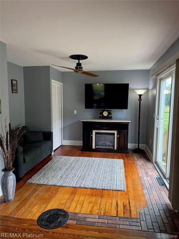 10989 N Latson Road, Deerfield Township, MI 48855