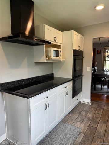 10989 N Latson Road, Deerfield Township, MI 48855