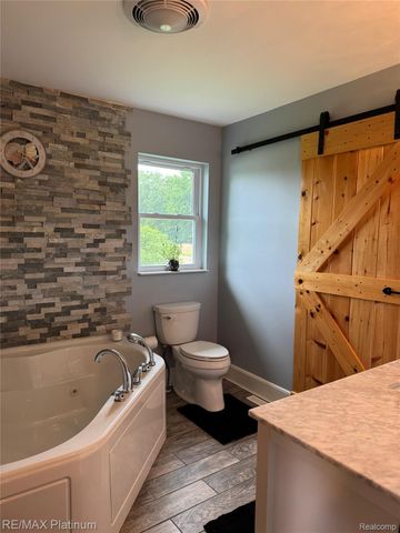 10989 N Latson Road, Deerfield Township, MI 48855