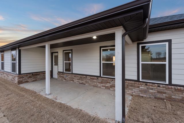 1129 Center Court Circle, Grove, OK 74344