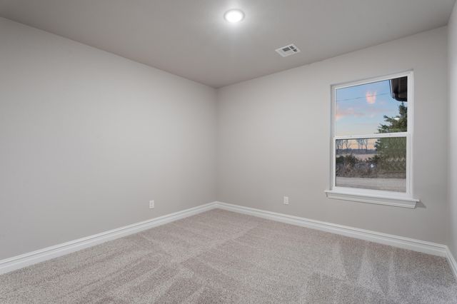 1129 Center Court Circle, Grove, OK 74344