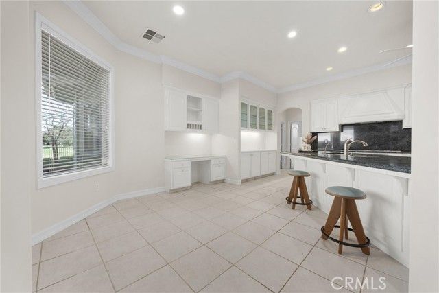 1904 Wedgemont Place, Bakersfield, CA 93311