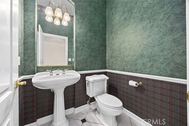 1904 Wedgemont Place, Bakersfield, CA 93311