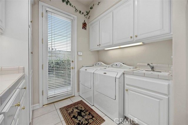 1904 Wedgemont Place, Bakersfield, CA 93311