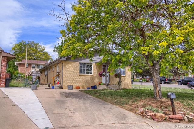 6363 Moore Circle, Arvada, CO 80004