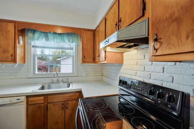 7509 E Chandler Avenue, Evansville, IN 47715