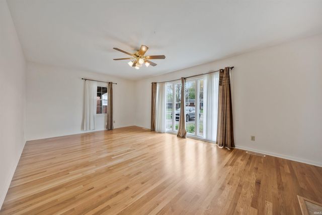 7509 E Chandler Avenue, Evansville, IN 47715