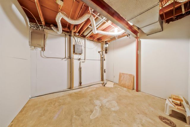 7509 E Chandler Avenue, Evansville, IN 47715