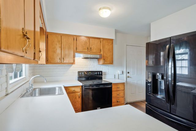 7509 E Chandler Avenue, Evansville, IN 47715