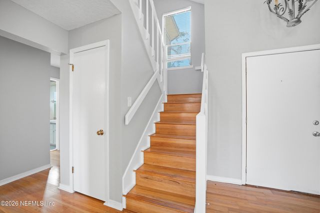 5542 GALEWIND Lane, Jacksonville, FL 32211