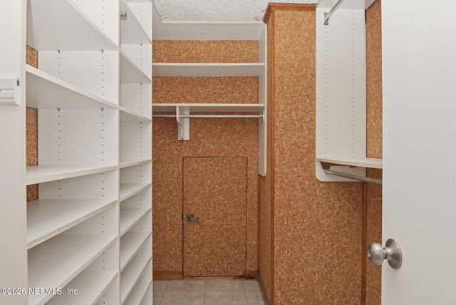 5542 GALEWIND Lane, Jacksonville, FL 32211